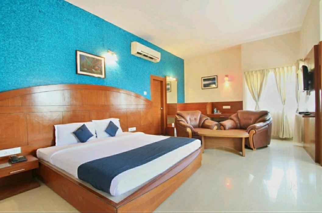 Hotel Stay By The Way Mysore Buitenkant foto