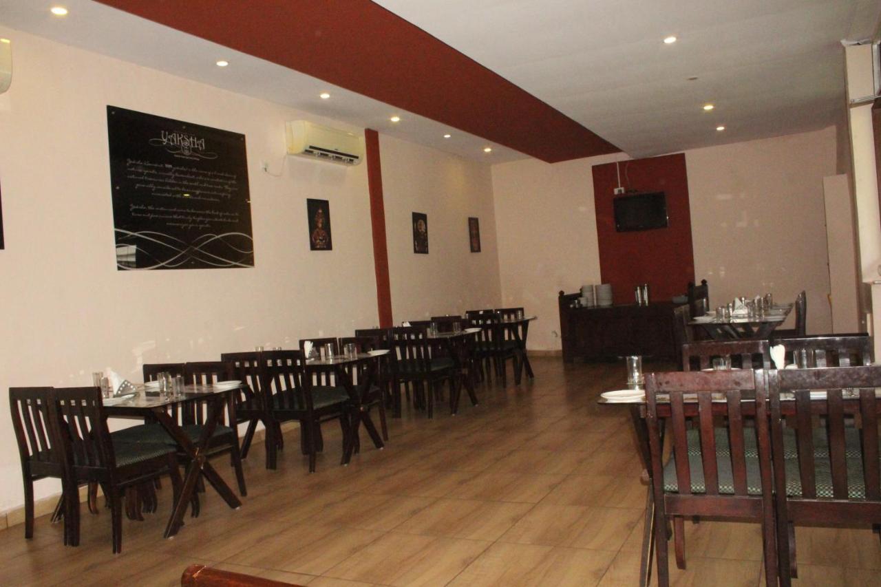 Hotel Stay By The Way Mysore Buitenkant foto