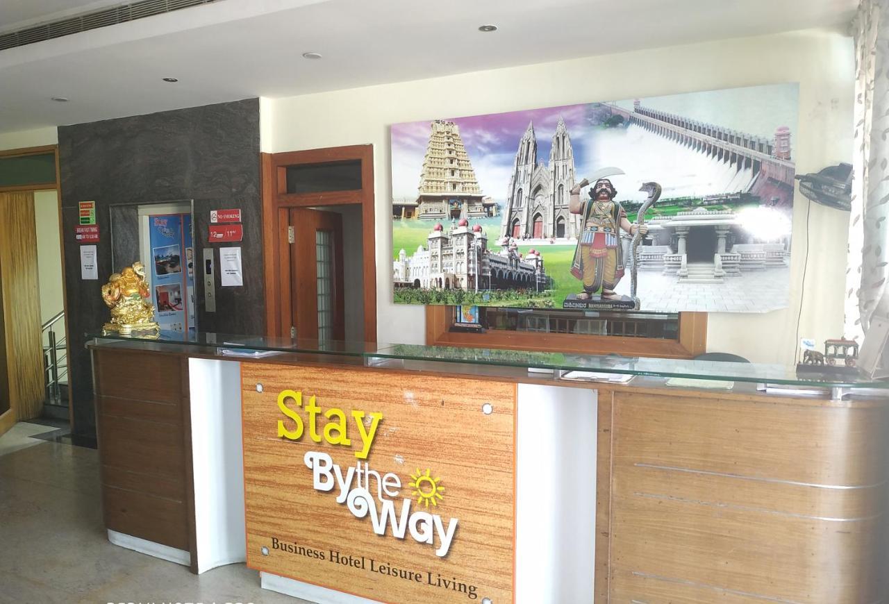 Hotel Stay By The Way Mysore Buitenkant foto