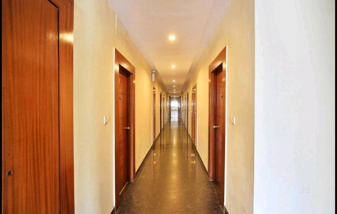 Hotel Stay By The Way Mysore Buitenkant foto